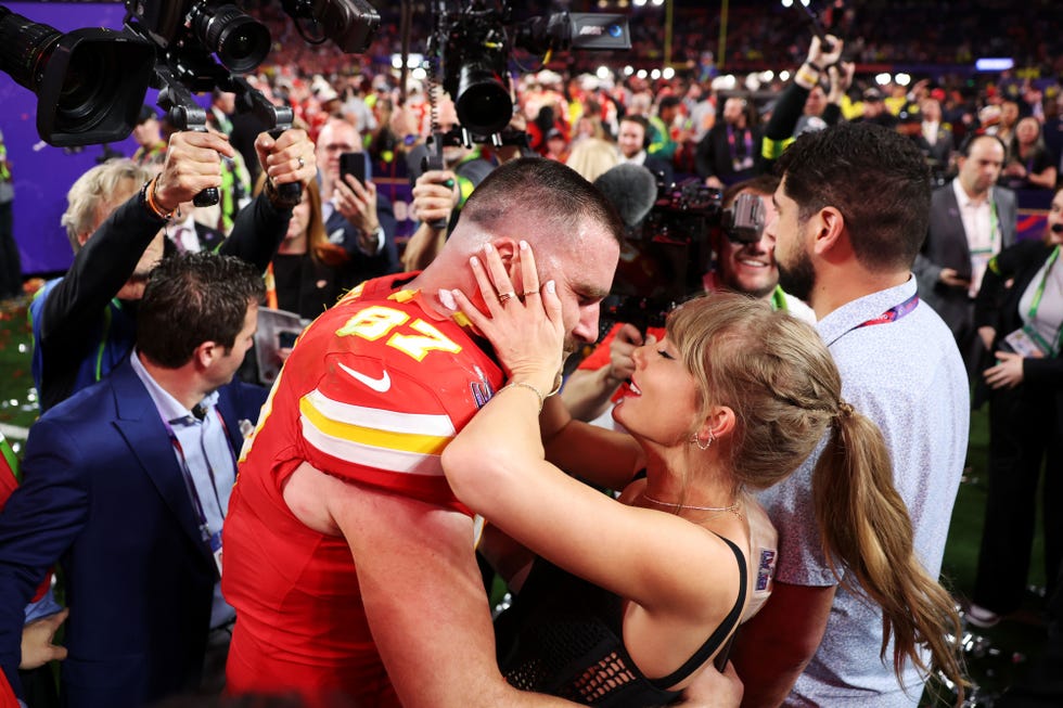 taylor swift and travis kelce