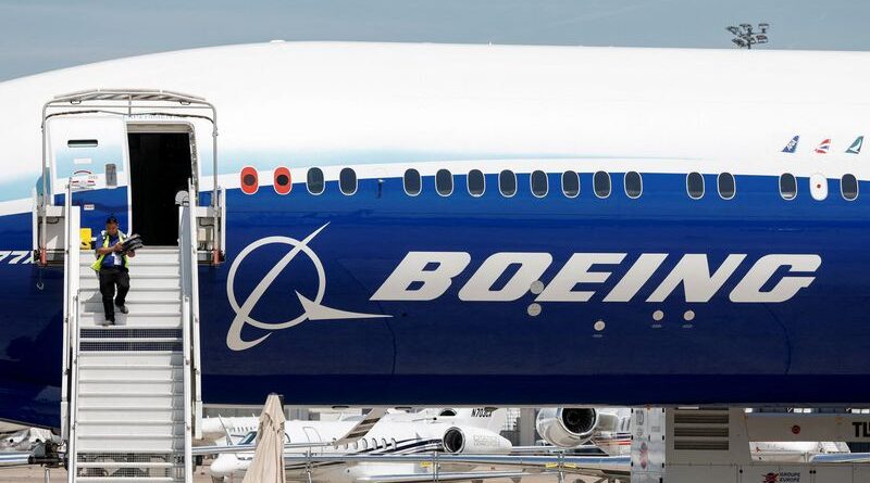 Boeing closes $15 billion in stock, hybrid bonds